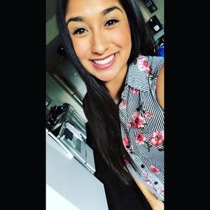 Meet your Posher, Angela